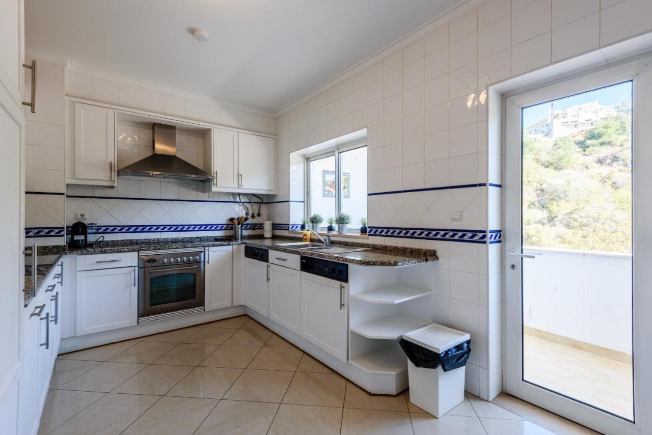 Amazing Apartment In Albufeira Buitenkant foto